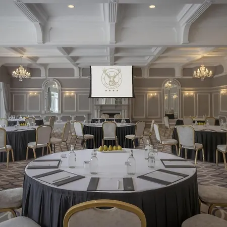 The Glenview & Leisure Club