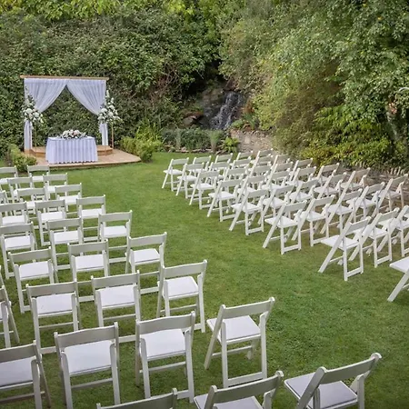 מלון The Glenview & Leisure Club