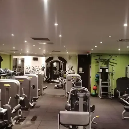 The Glenview & Leisure Club