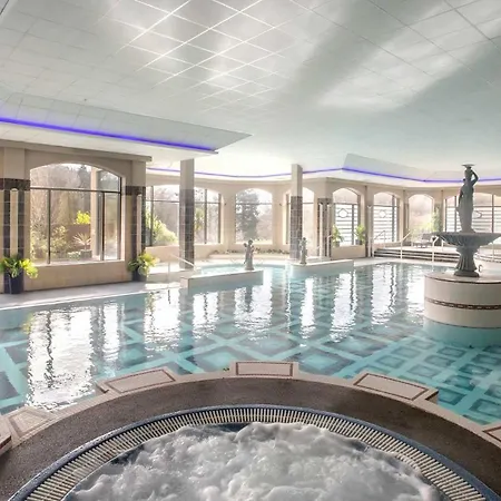 The Glenview & Leisure Club Hotell