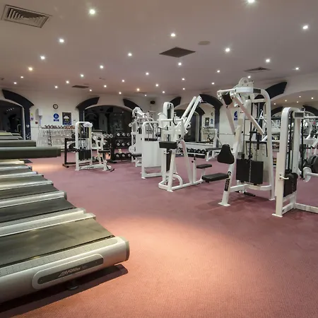 The Glenview & Leisure Club מלון