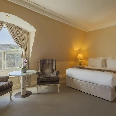 The Glenview & Leisure Club