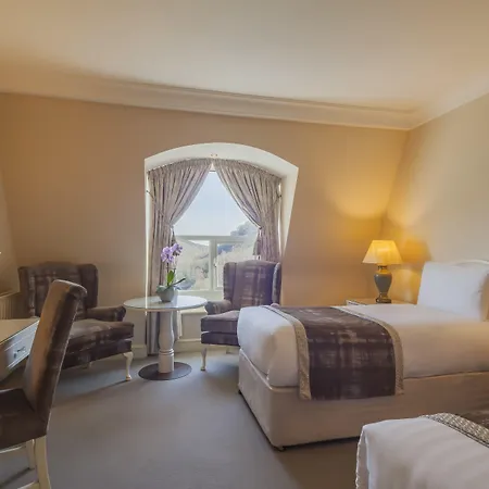 Hotell The Glenview & Leisure Club 4*
