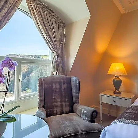 Hotel The Glenview & Leisure Club 4*