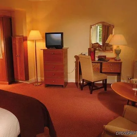 The Glenview & Leisure Club 4*