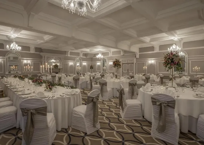 Отель The Glenview & Leisure Club Ньютаун-Маунт-Кеннеди