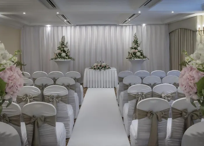 The Glenview & Leisure Club Отель Ньютаун-Маунт-Кеннеди