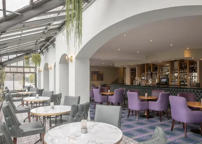 The Glenview & Leisure Club