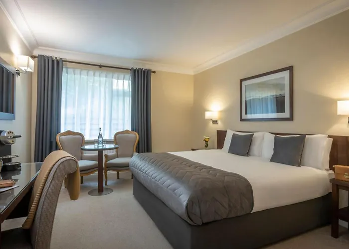 Отель The Glenview & Leisure Club