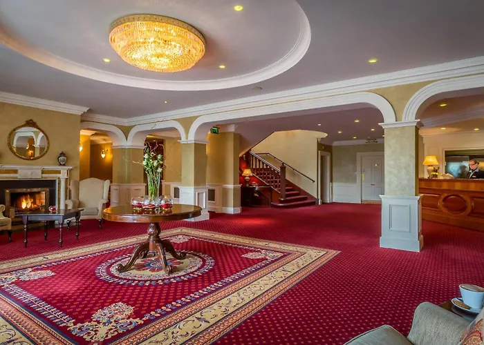 The Glenview & Leisure Club