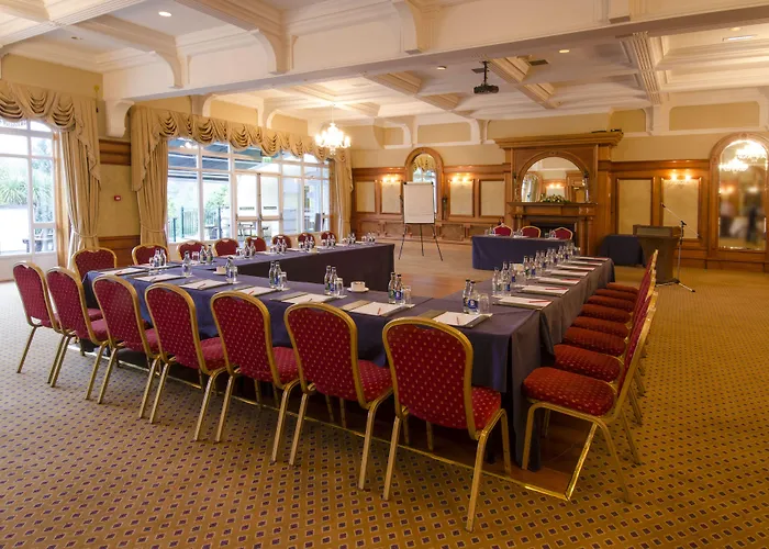 The Glenview & Leisure Club 4*