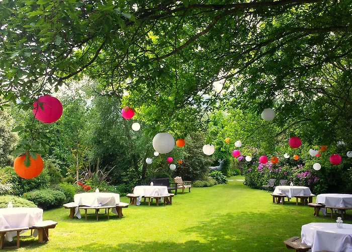 The Glenview & Leisure Club